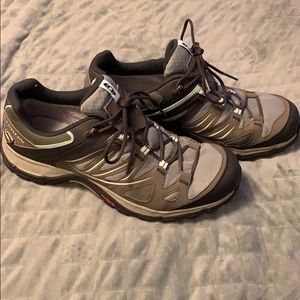 Salomon ortholite hiking shoes